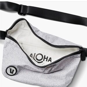 NWT Vuori Mini Hip Pack